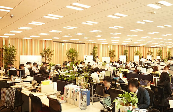豊富な植物と鉢から、空間や環境に合わせた最適なプランをコーディネートします◎グリーンポケット広島西店