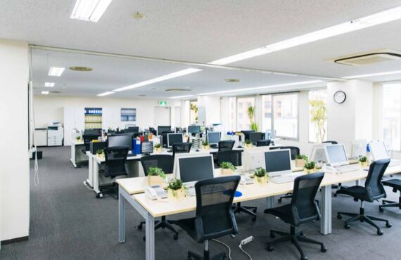 低濃度オゾン発生器で空間をクリーンにします◎広島市の観葉植物レンタルはグリーンポケット広島西